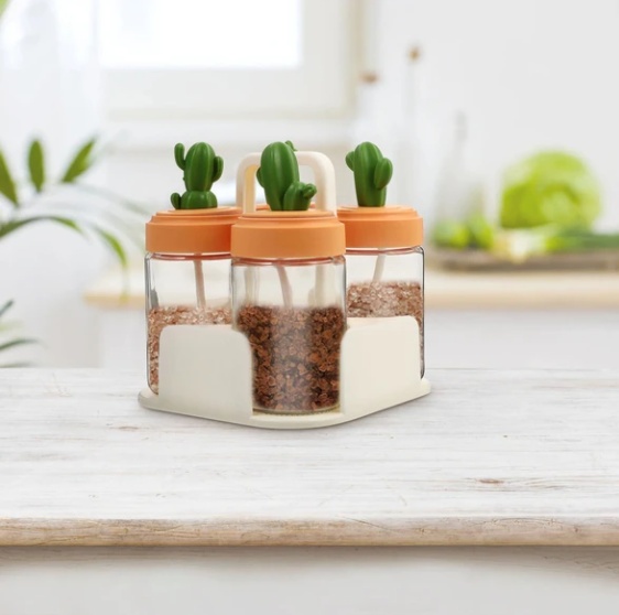 Portable Seasoning Jar and Salt Shaker - Image 3