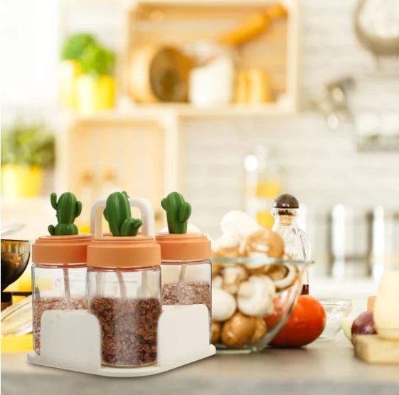 Portable Seasoning Jar and Salt Shaker