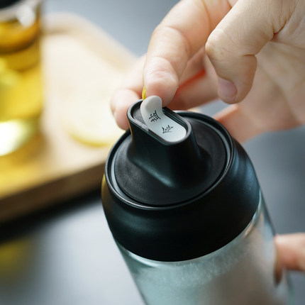 Moisture-Resistant Seasoning Jar - Image 5