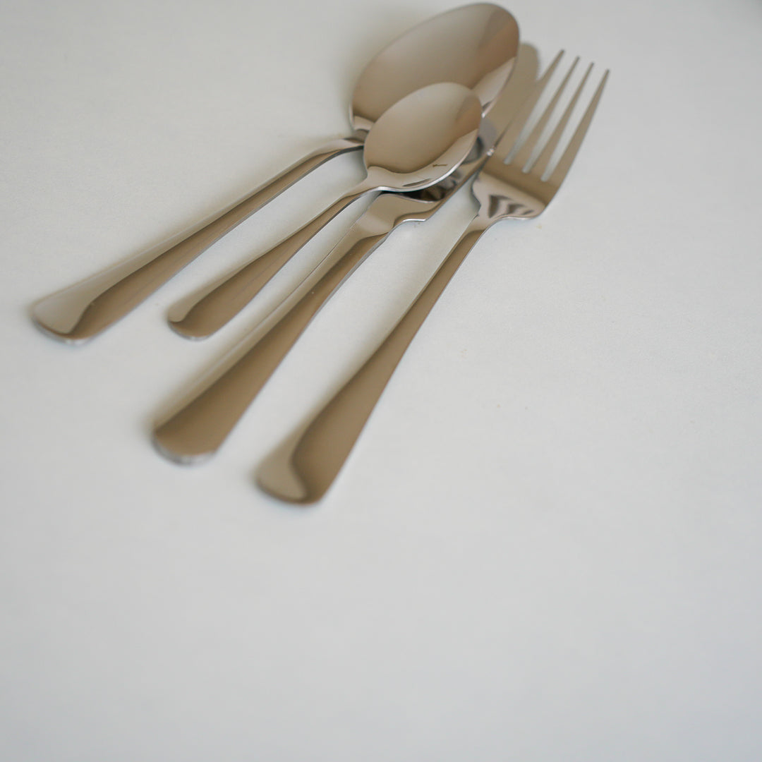 24-Piece Stainless Steel Cutlery Set – Gold & Silver - Image 10