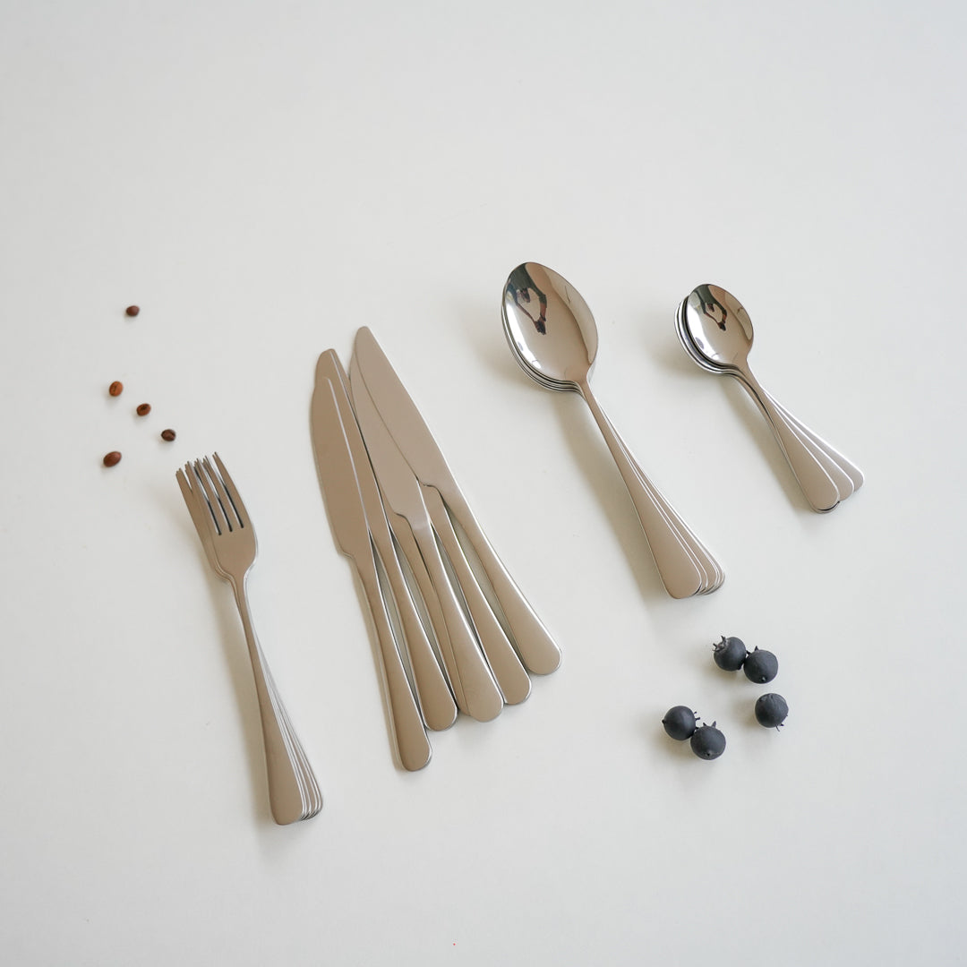 24-Piece Stainless Steel Cutlery Set – Gold & Silver - Image 11