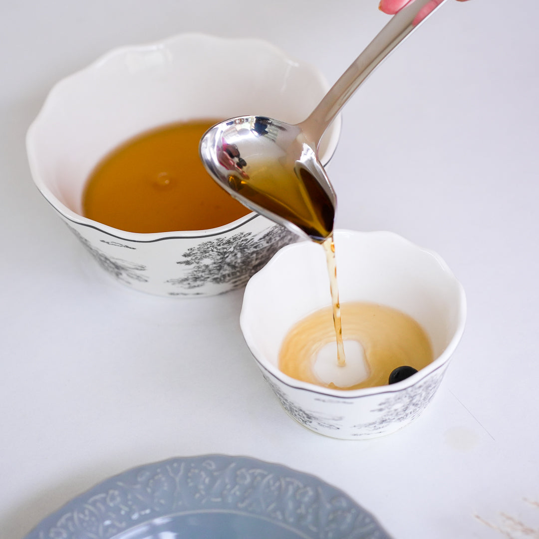 304 Stainless Steel Soup Ladle with Spout - Image 5