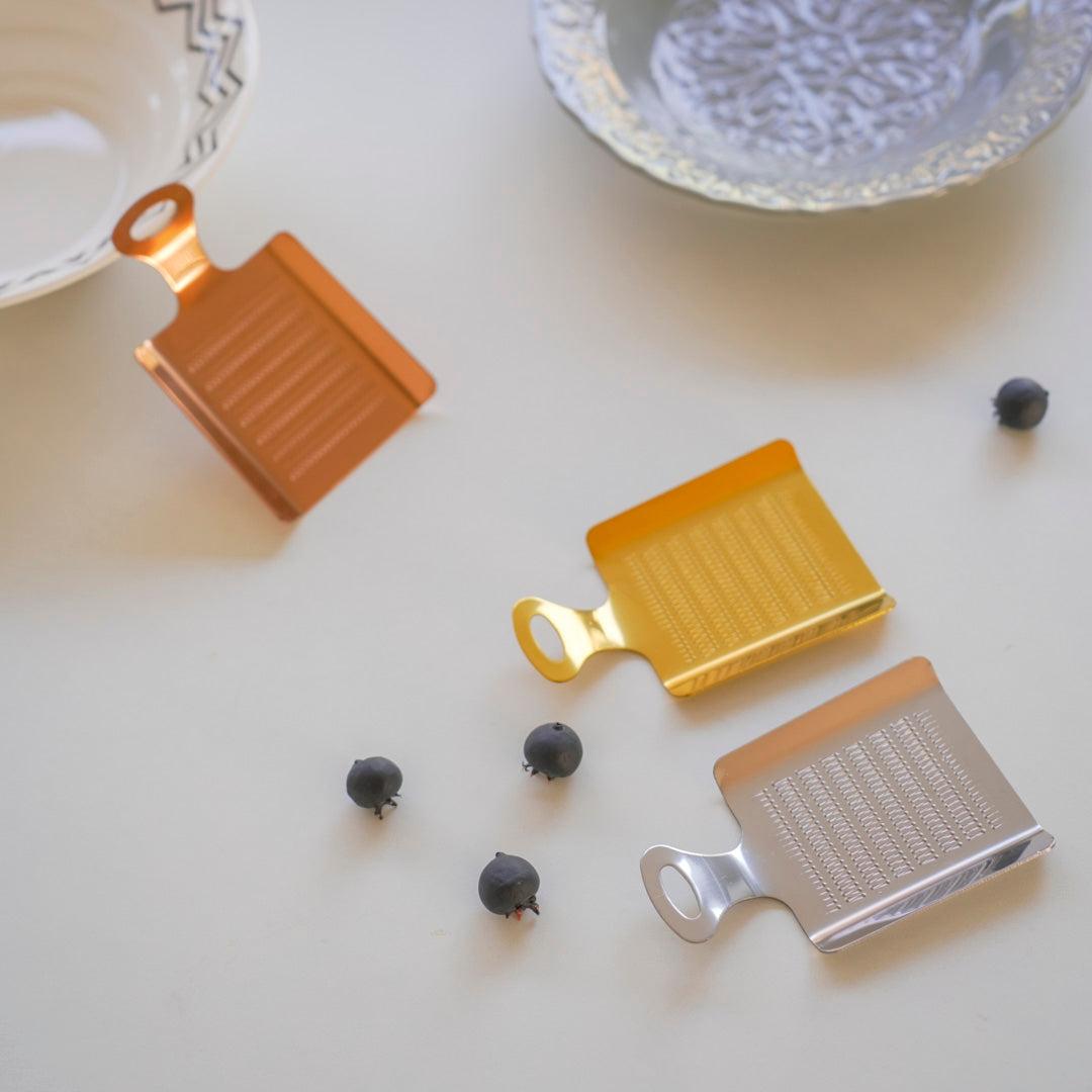 Mini Stainless Steel Grater for Ginger, Garlic & Lemon Zest - Image 4