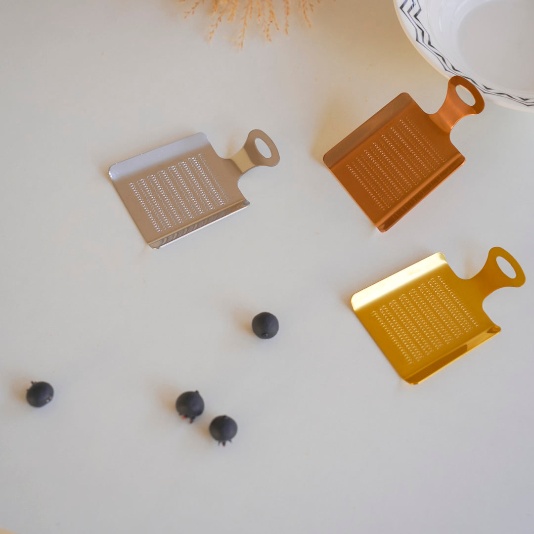 Mini Stainless Steel Grater for Ginger, Garlic & Lemon Zest - Image 3