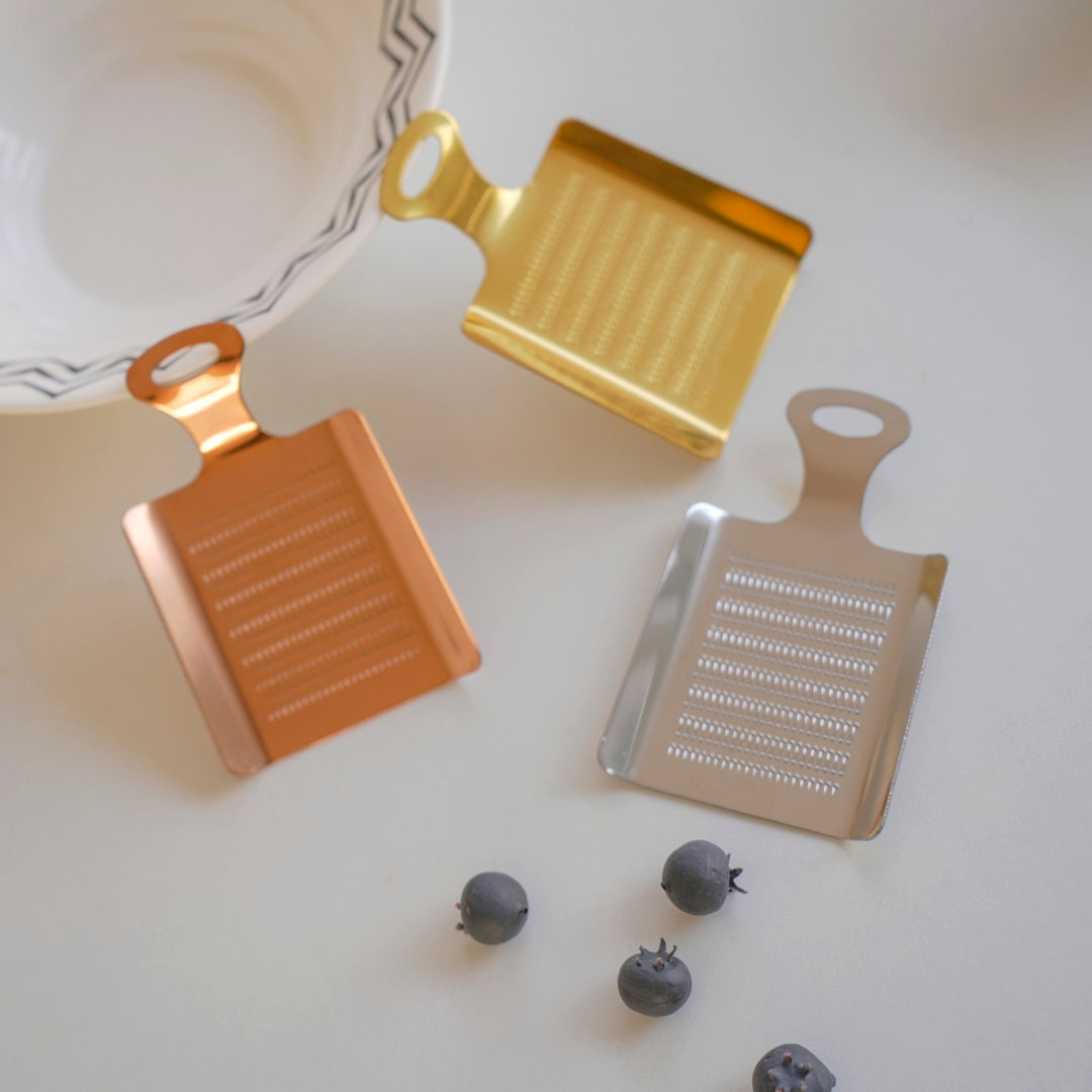 Mini Stainless Steel Grater for Ginger, Garlic & Lemon Zest - Image 11