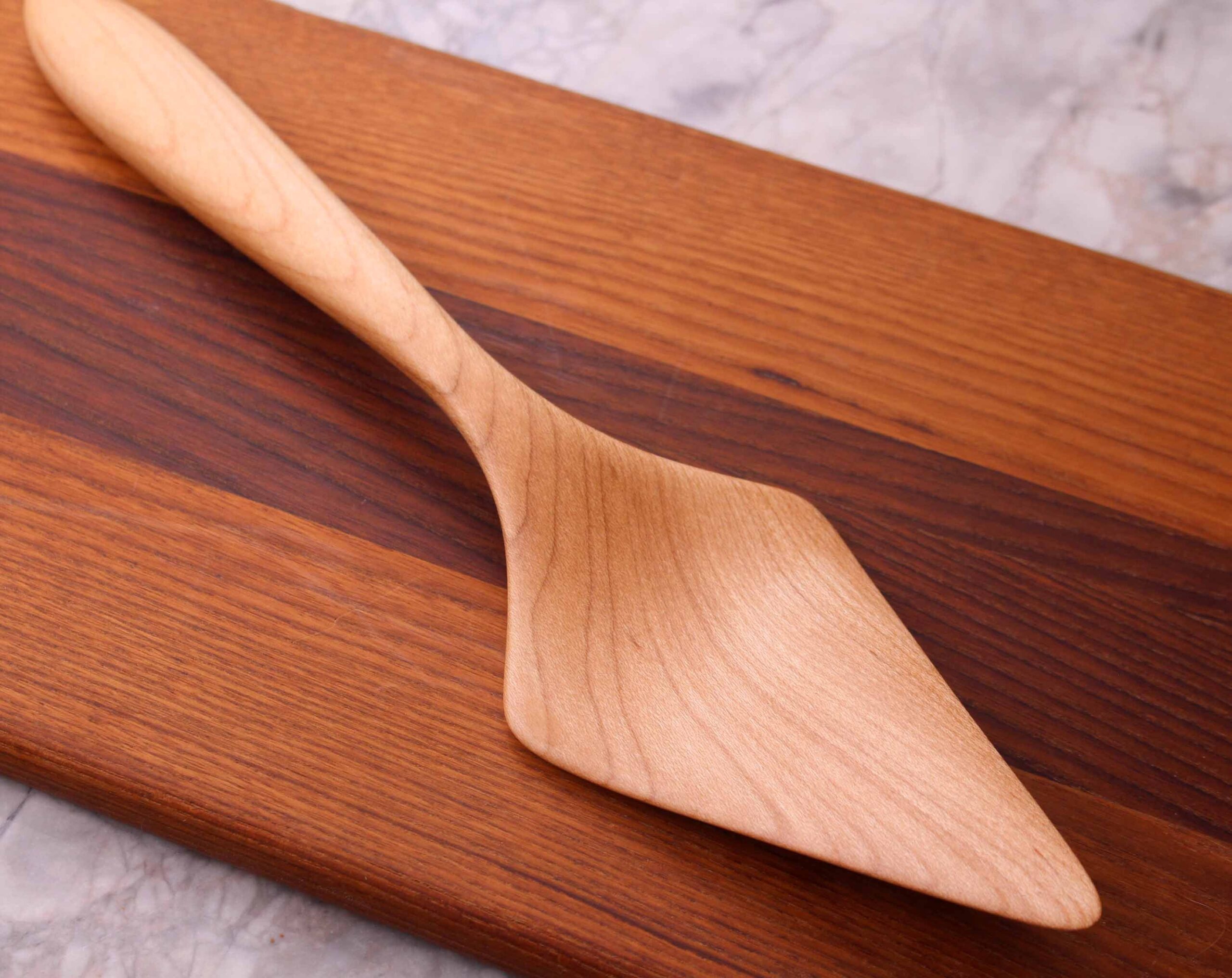 Handmade Wooden Pie Server – Black Walnut and Sugar Maple - Image 7