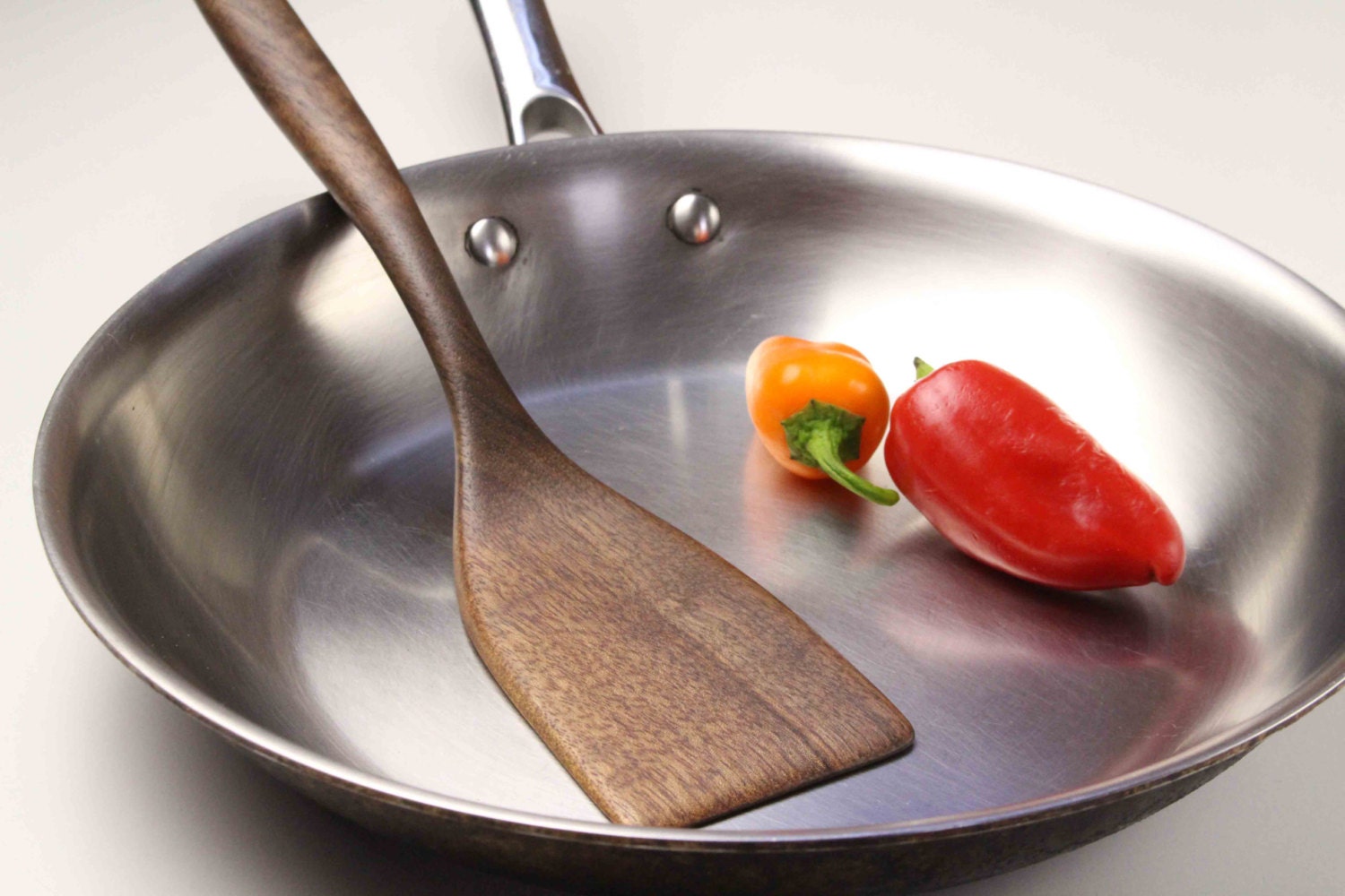 Medium Wooden Cooking Spatula – Walnut - Image 2